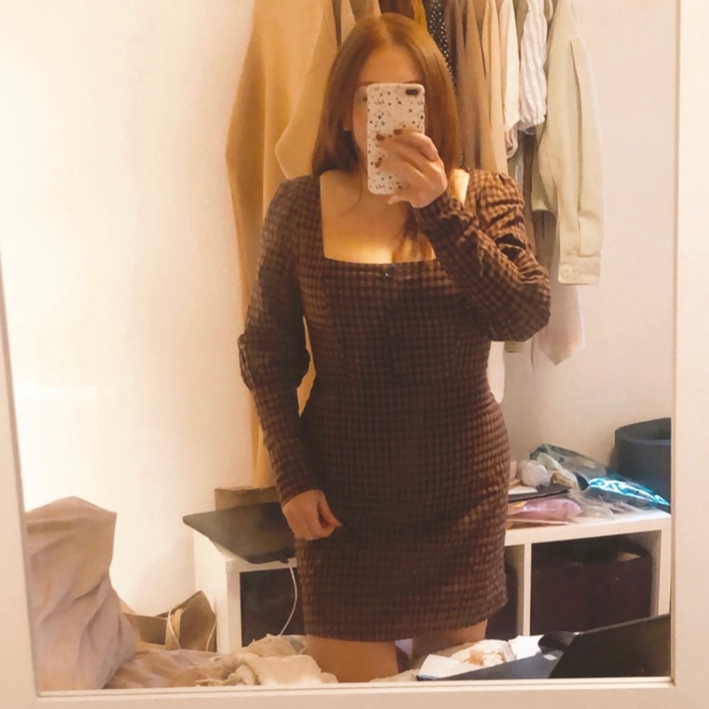 Essue Plaid Milkmaid Dress - Picture 3 of 4